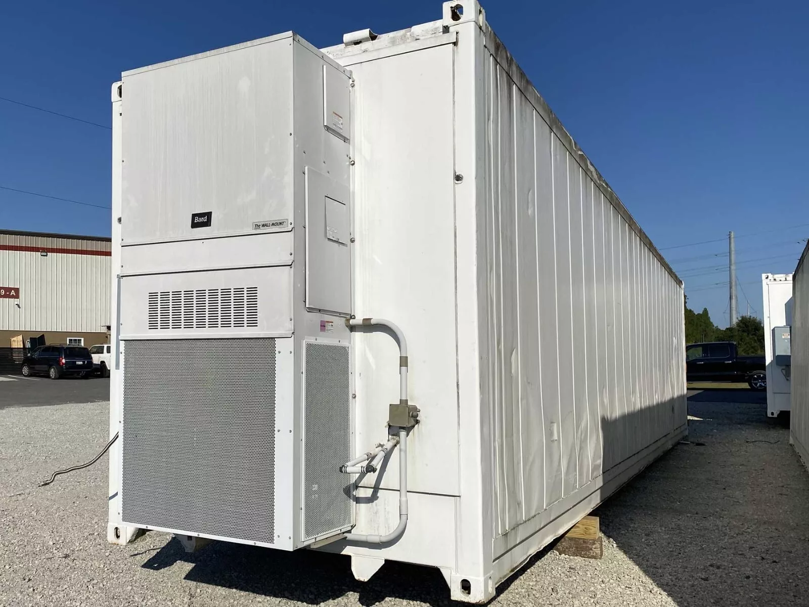 40 Foot High Cube Insulated Shipping Container with 5 Ton Bard HVAC 40 Foot High Cube Insulated Shipping Container with 5 Ton Bard HVAC